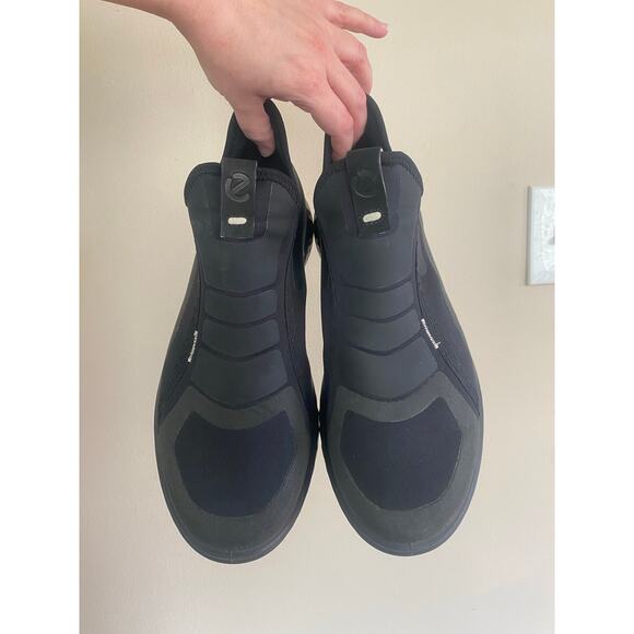 EUC Ecco ATH 1FM Black Sneakers Size 44: 10-10.5 US